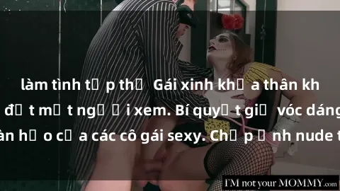 làm tình tập thể Gái xinh khỏa thân khoe dáng nóng bỏng đốt mắt người xem. Bí quyết giữ vóc dáng hoàn hảo của các cô gái sexy. Chụp ảnh nude tự tin không sợ lộ hàng.
